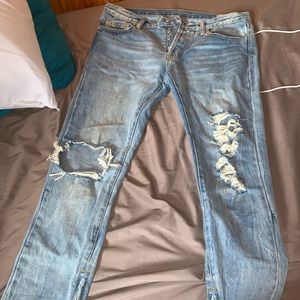 Skinny rip jeans with zippers